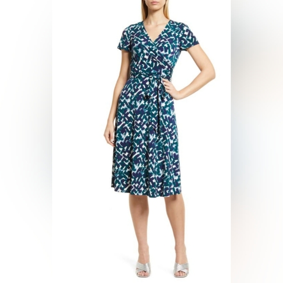 Eliza J Dresses & Skirts - Eliza j faux wrap dress size 4 blue Green Feminine Summer V-neck Short Sleeve